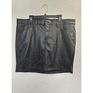 Torrid Women's Pleather Skirt , Knee Length,  Size 20, EXCELLENT CONDITION